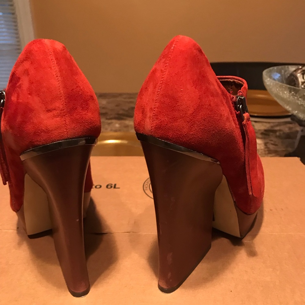 Boutique 9 Wedge Heel